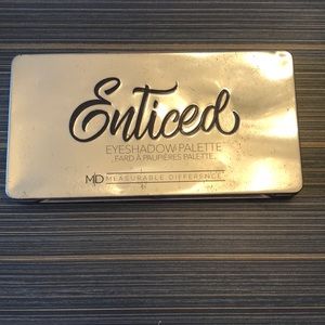 Enticed M/D Measurable Difference Eyeshadow Palette.